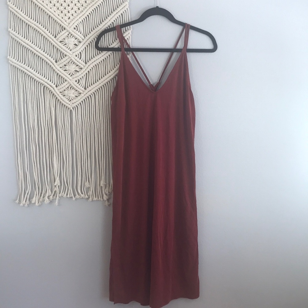 ASTR THE LABEL VNECK DRESS M
